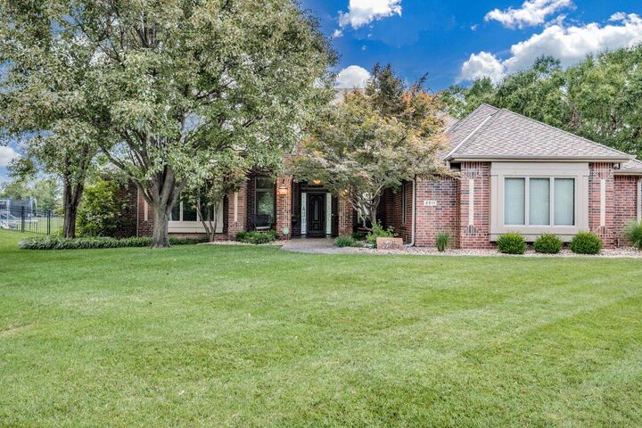Property Photo: 2511 N Lake Ridge Cir KS 67205