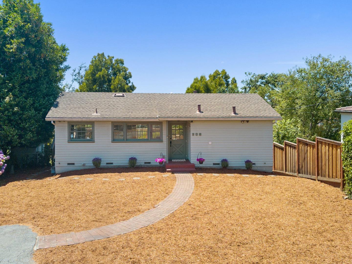 Property Photo: 206 Bayview Court CA 95003
