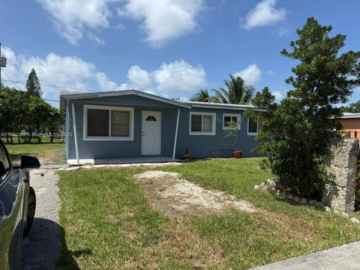 Property Photo: 10425 SW 152nd St 10425 FL 33157