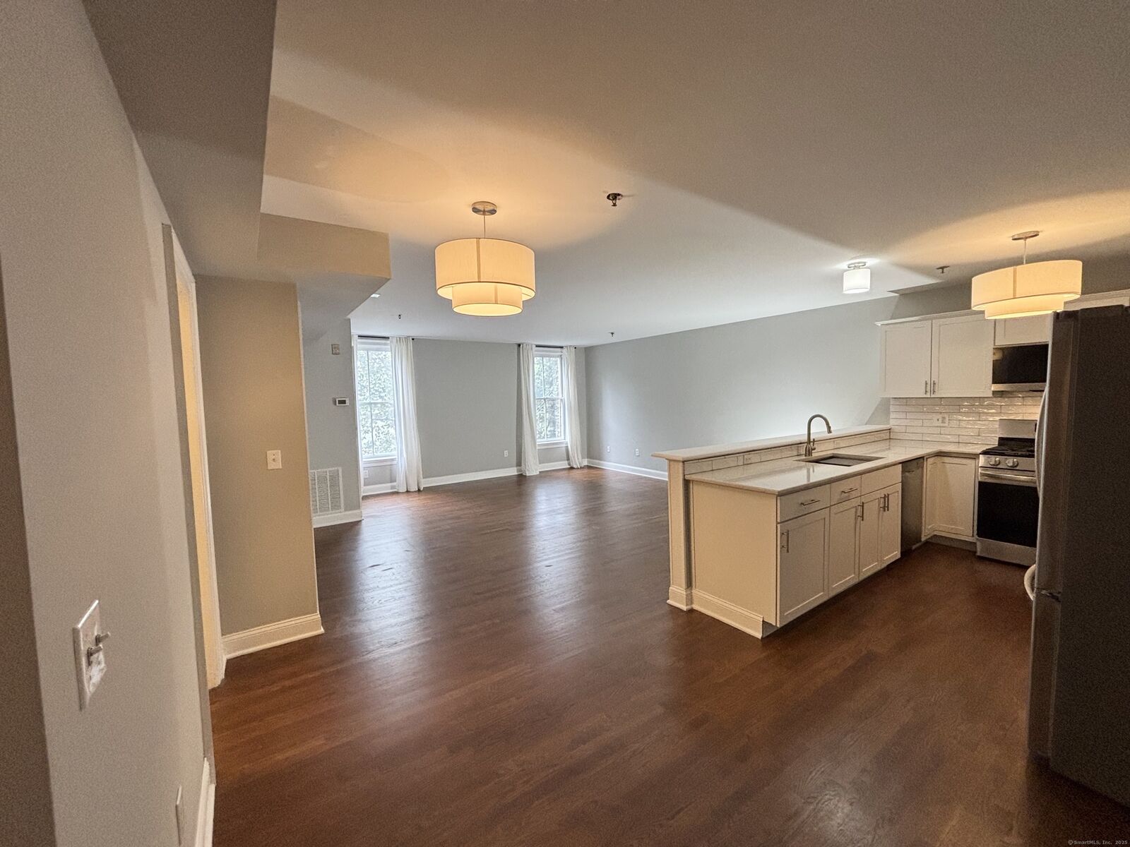 Property Photo:  16 Ann Street 24  CT 06854 