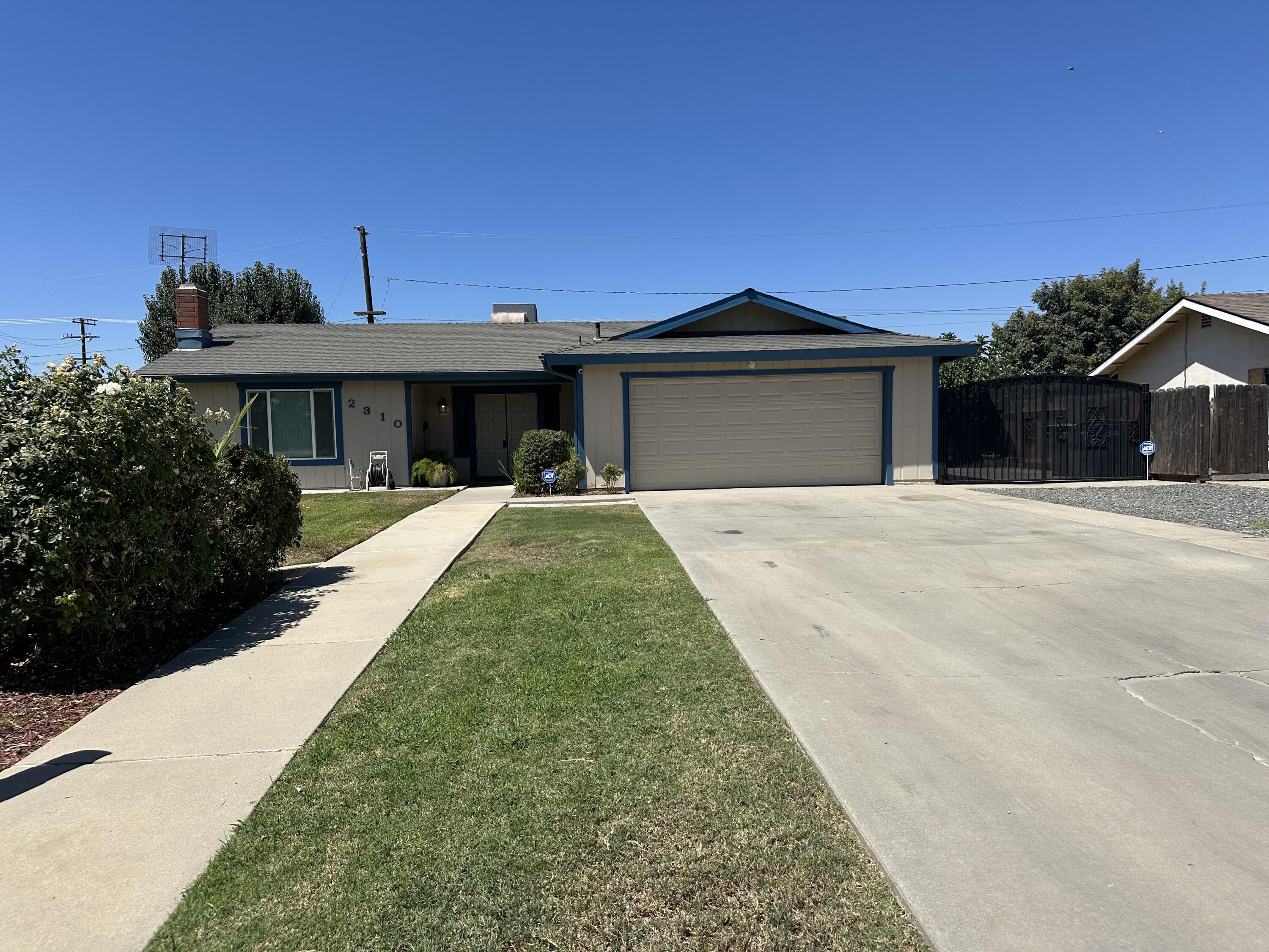 2310 W Owens Avenue  Tulare CA 93274 photo