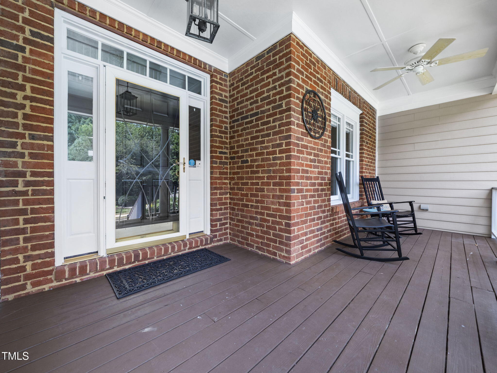 Property Photo: 1437 Chelton Oaks Place NC 27614