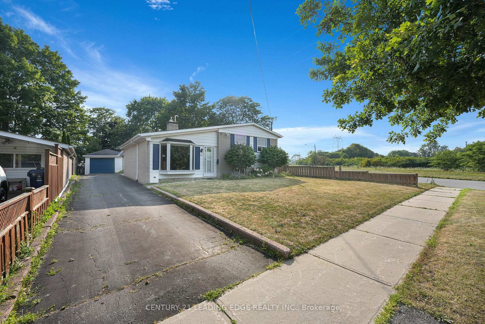 Photo de la propriété:  36 Benshire Drive  ON M1H 1M3 