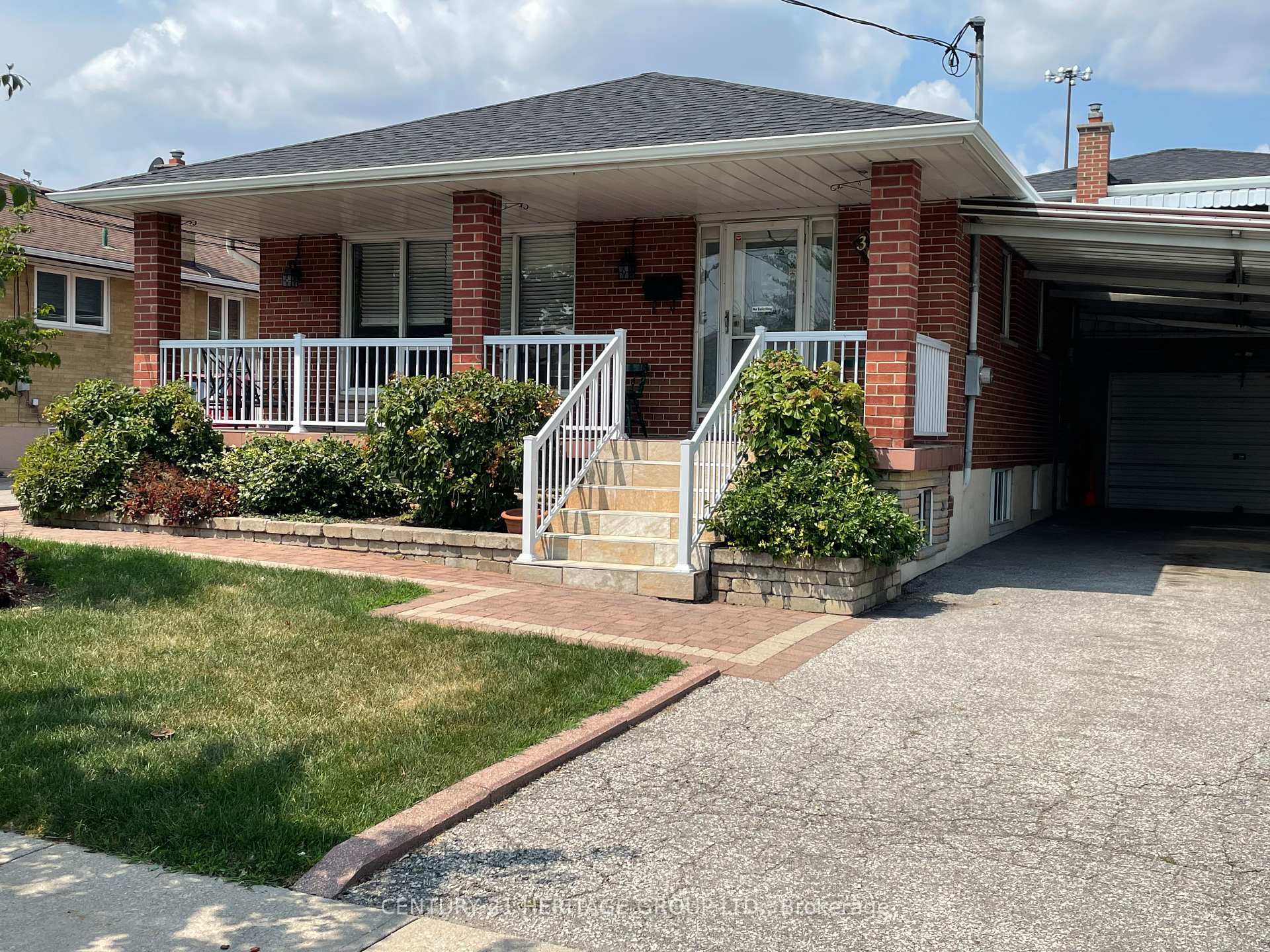 Property Photo: 36 Arkley Crescent 1 ON M9R 3S3