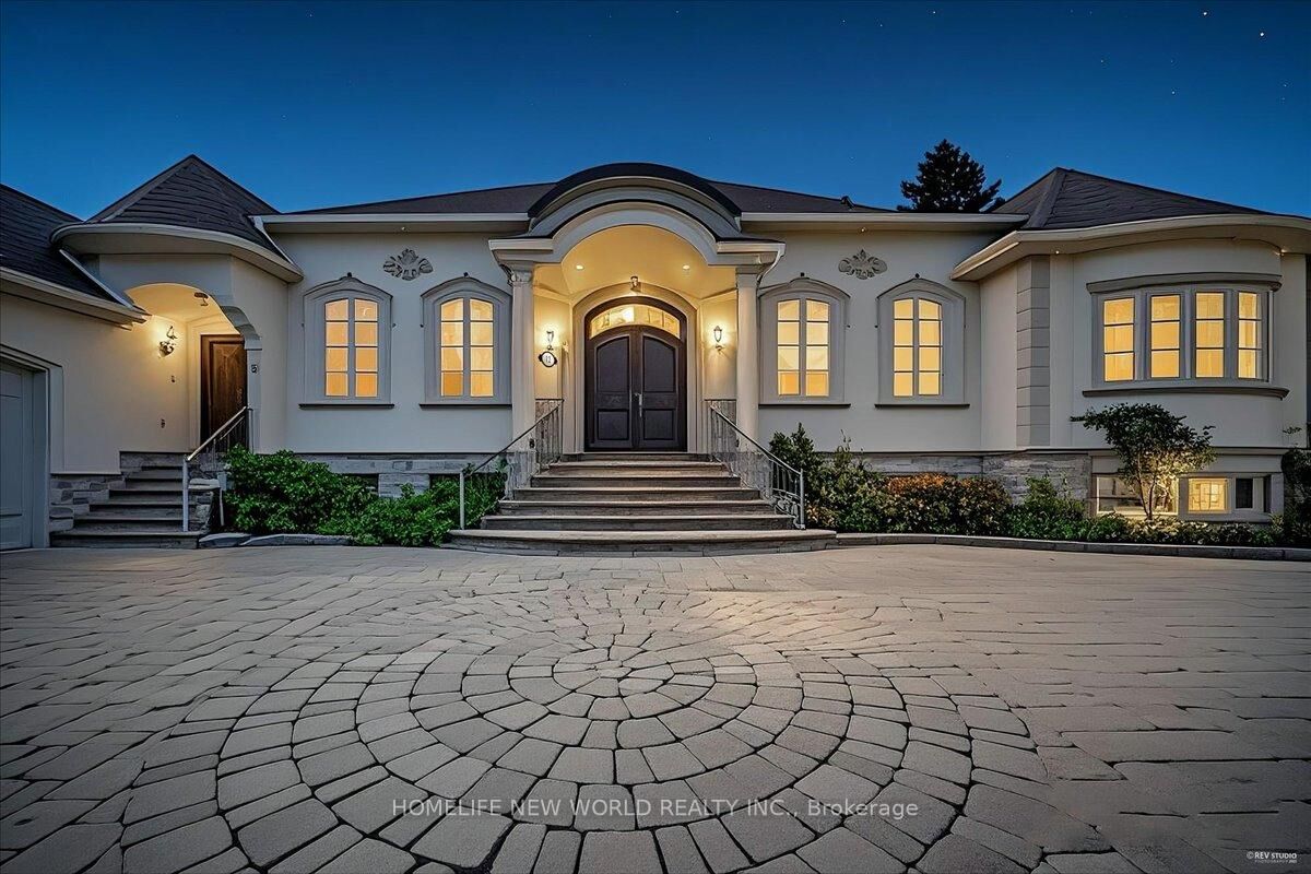 Property Photo: 12 Denham Drive ON L4C 6J1