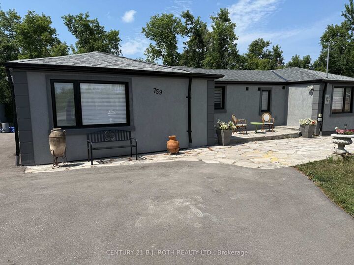 Property Photo: 759 Essa Road Upper 2 ON L4N 9G1
