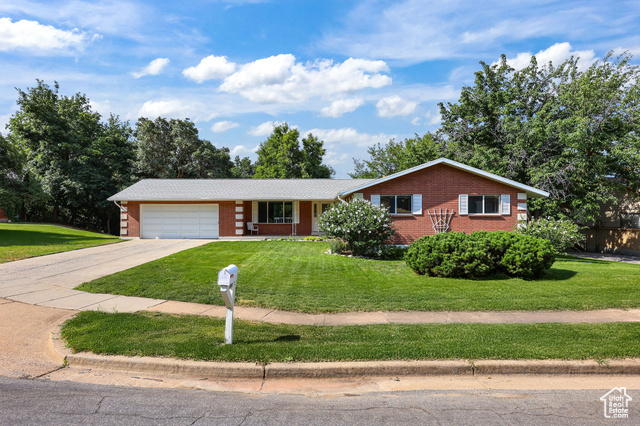 Property Photo:  2826 E Brinton Cir  UT 84040 