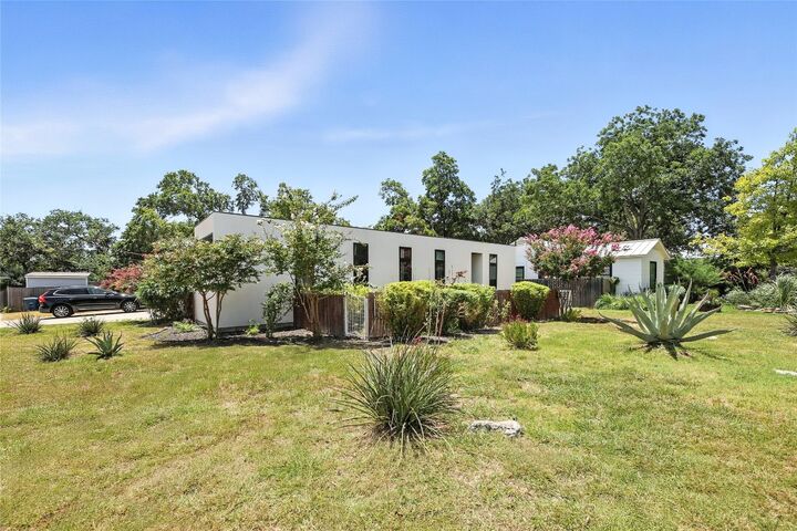 Property Photo: 1401 Alegria Road A TX 78757