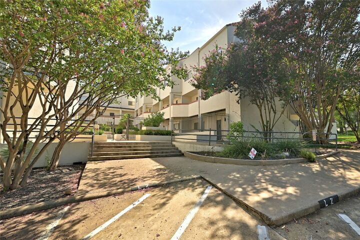 Property Photo:  2605 Enfield Road 111  TX 78703 