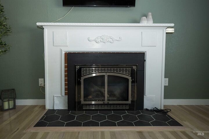 Property Photo: 527 Brown Avenue ID 83544