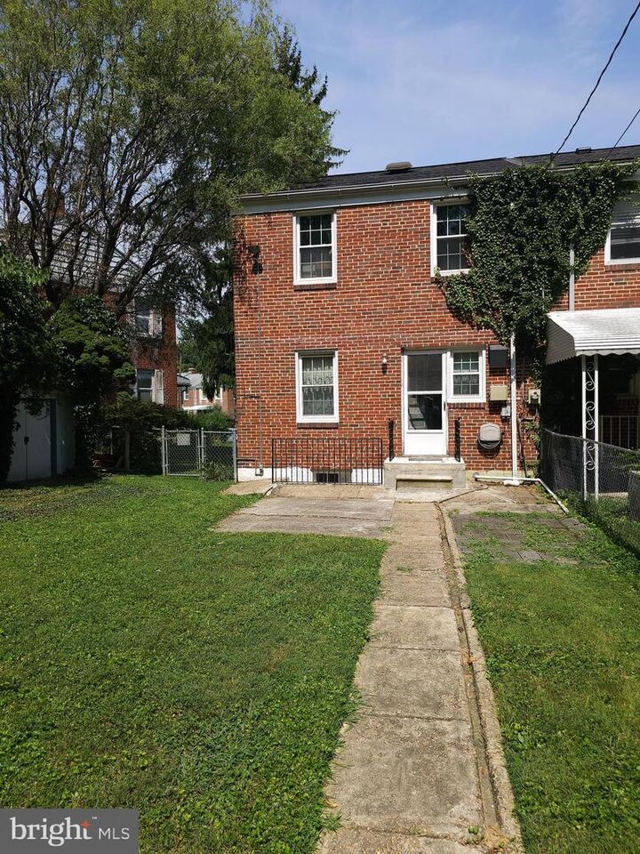 Property Photo: 182 Cherrydell Road MD 21228
