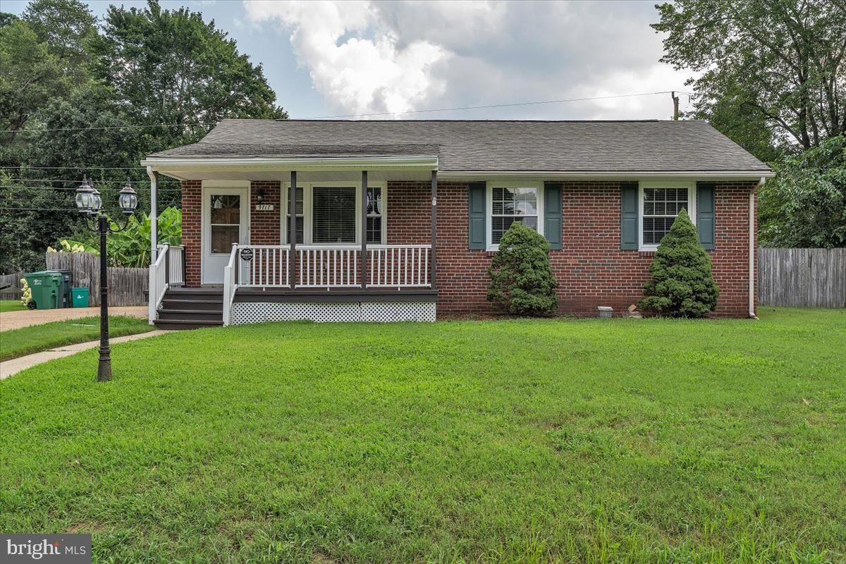 Property Photo: 9717 Paragon Drive VA 23228