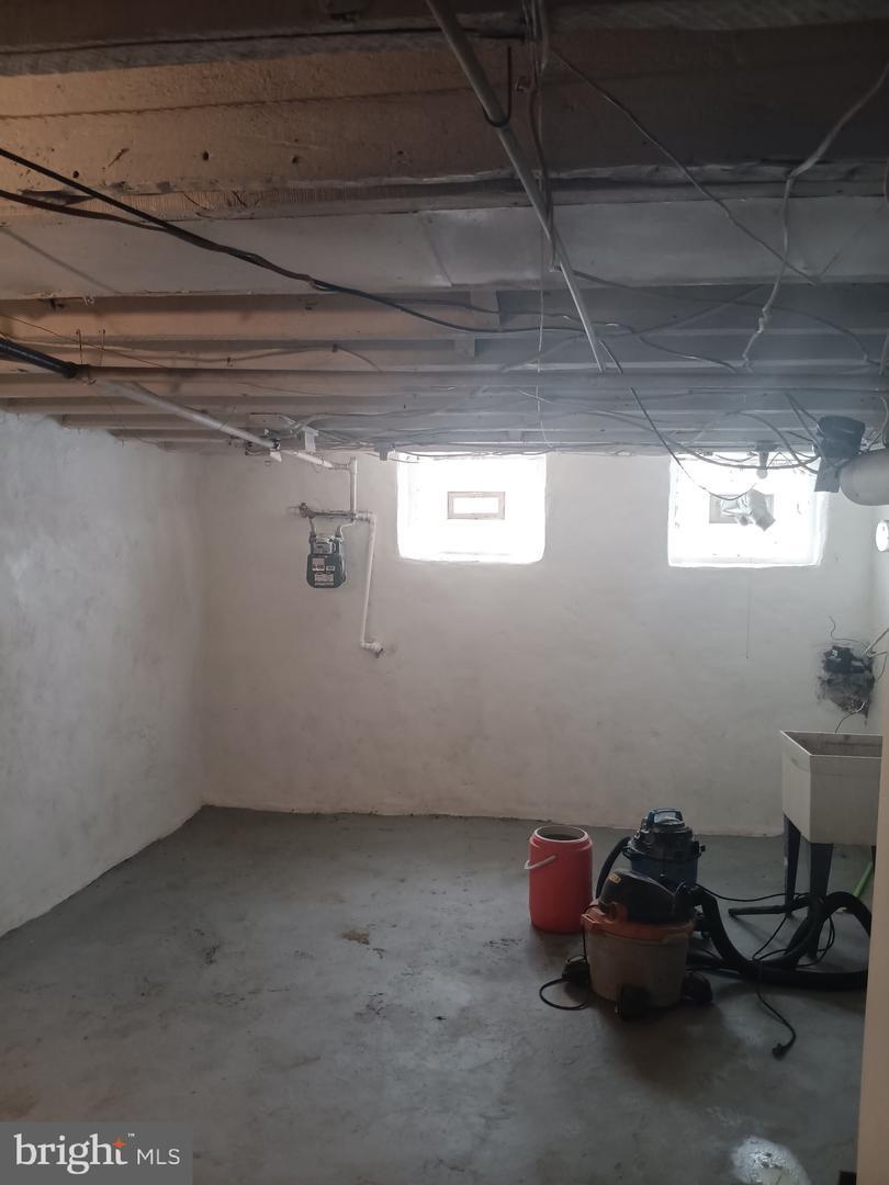 Property Photo:  2534 W Sergeant Street  PA 19132 