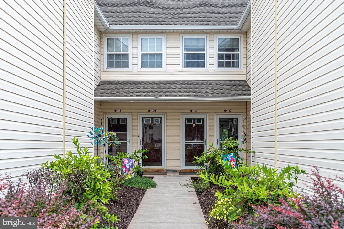 Property Photo: 127 Horseshoe Drive PA 18951