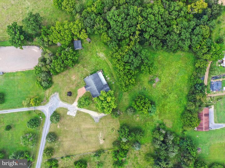 Property Photo: 550 Hillcrest Drive WV 25430