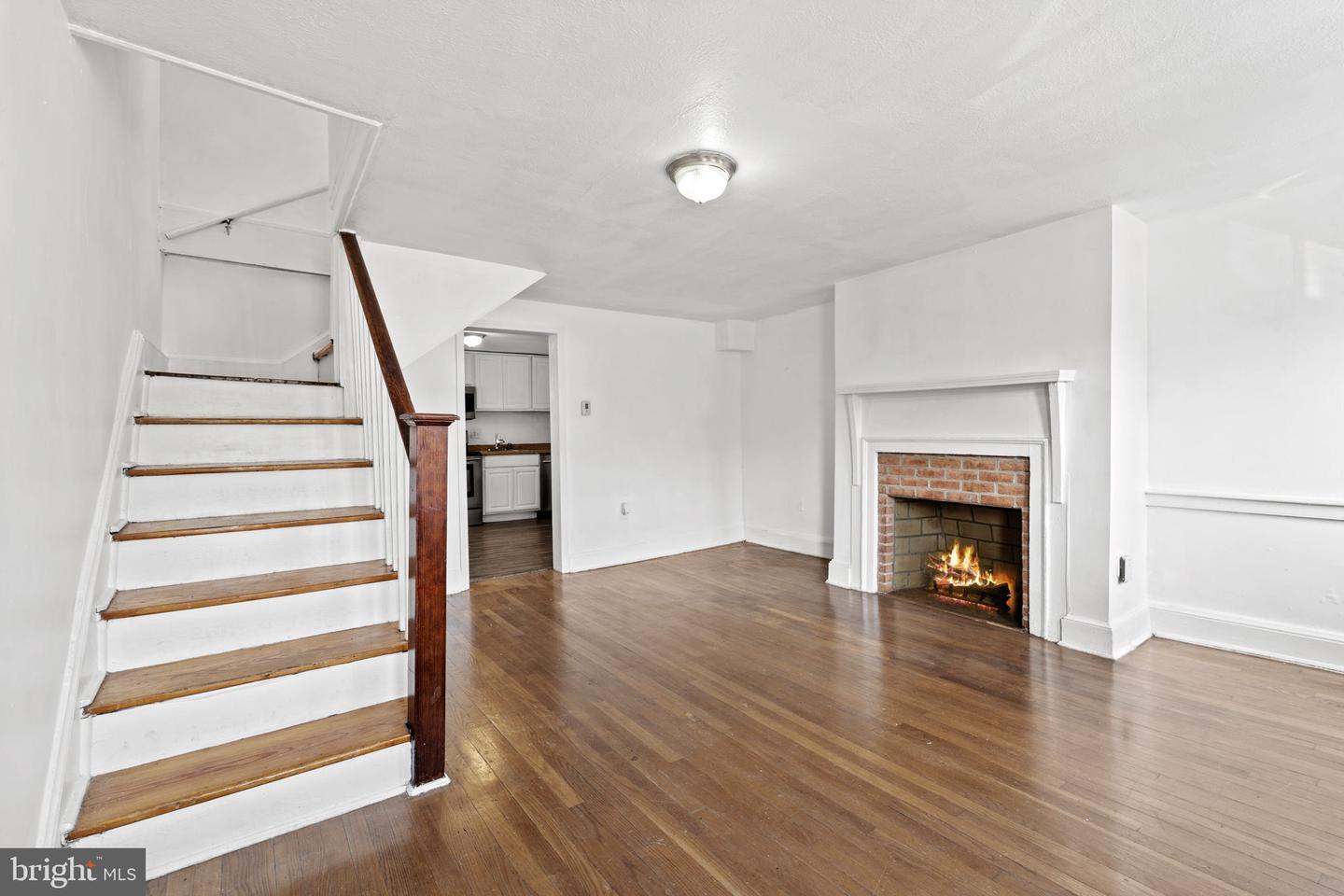Property Photo: 9 Royal Street SW VA 20175