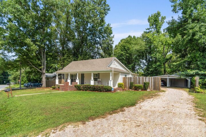 Property Photo: 1208 Pine Street NC 28081