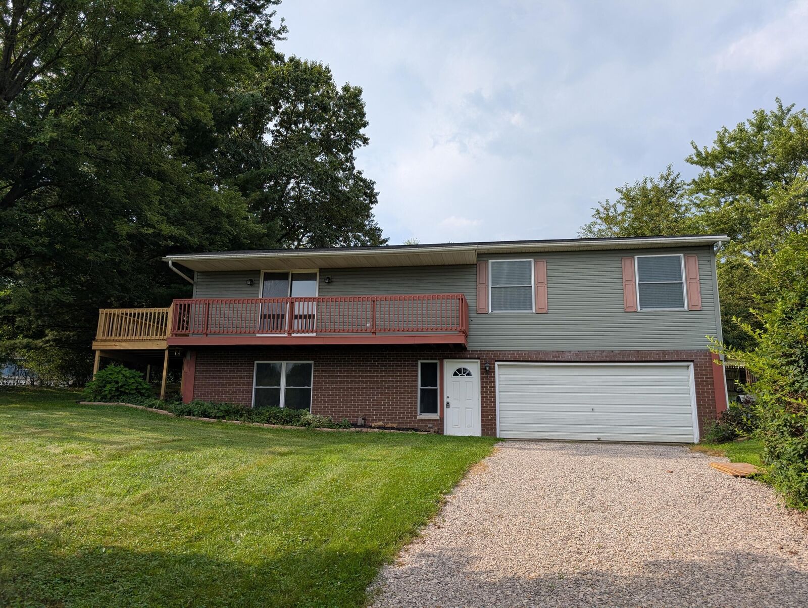 Property Photo:  2420 Sherwood Drive  OH 43701 