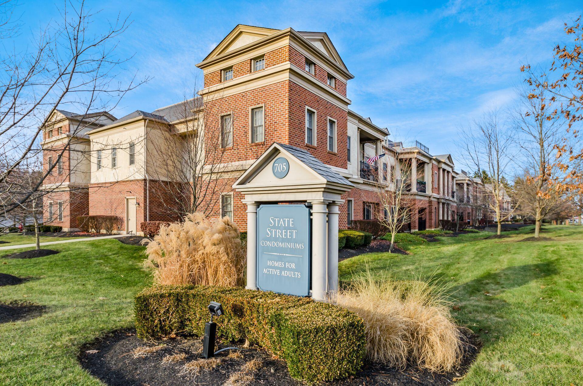 Property Photo: 705 N State Street OH 43082