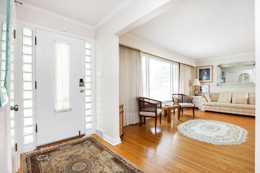 Property Photo: 533 Cordova Street MB R3N 1A8