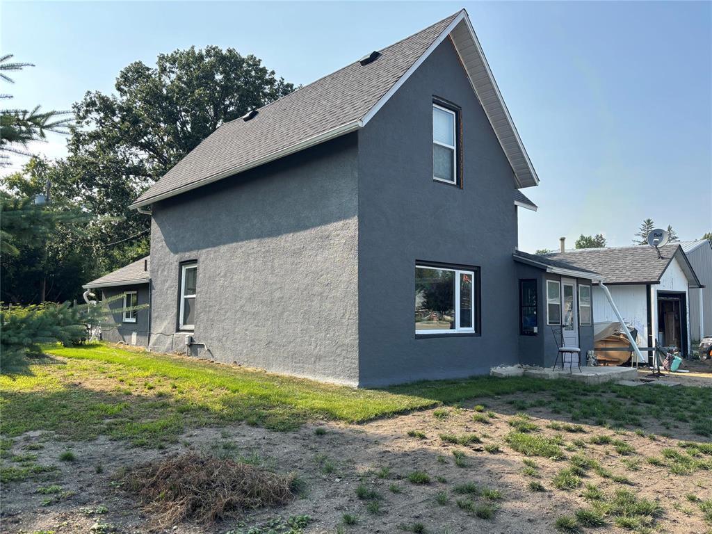 Property Photo:  115 Queen Street North  MB R0K 1R0 
