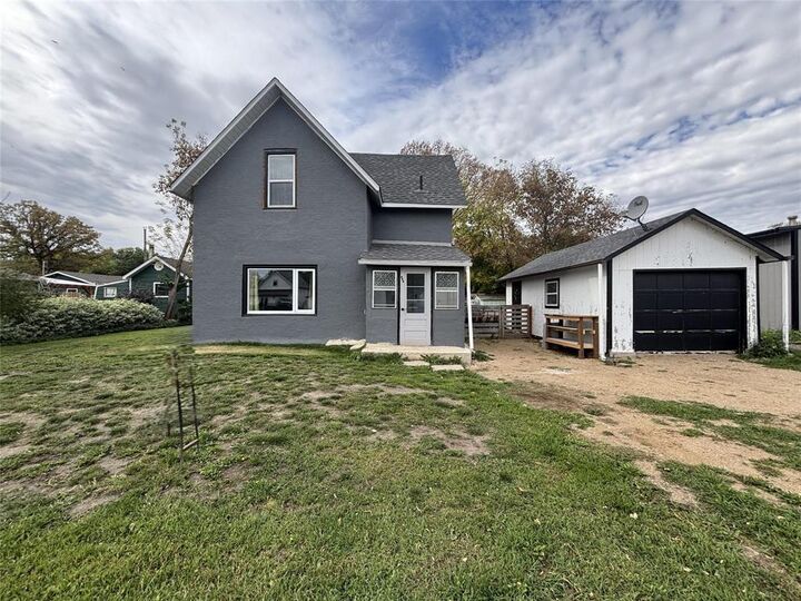 Property Photo: 115 Queen Street North MB R0K 1R0