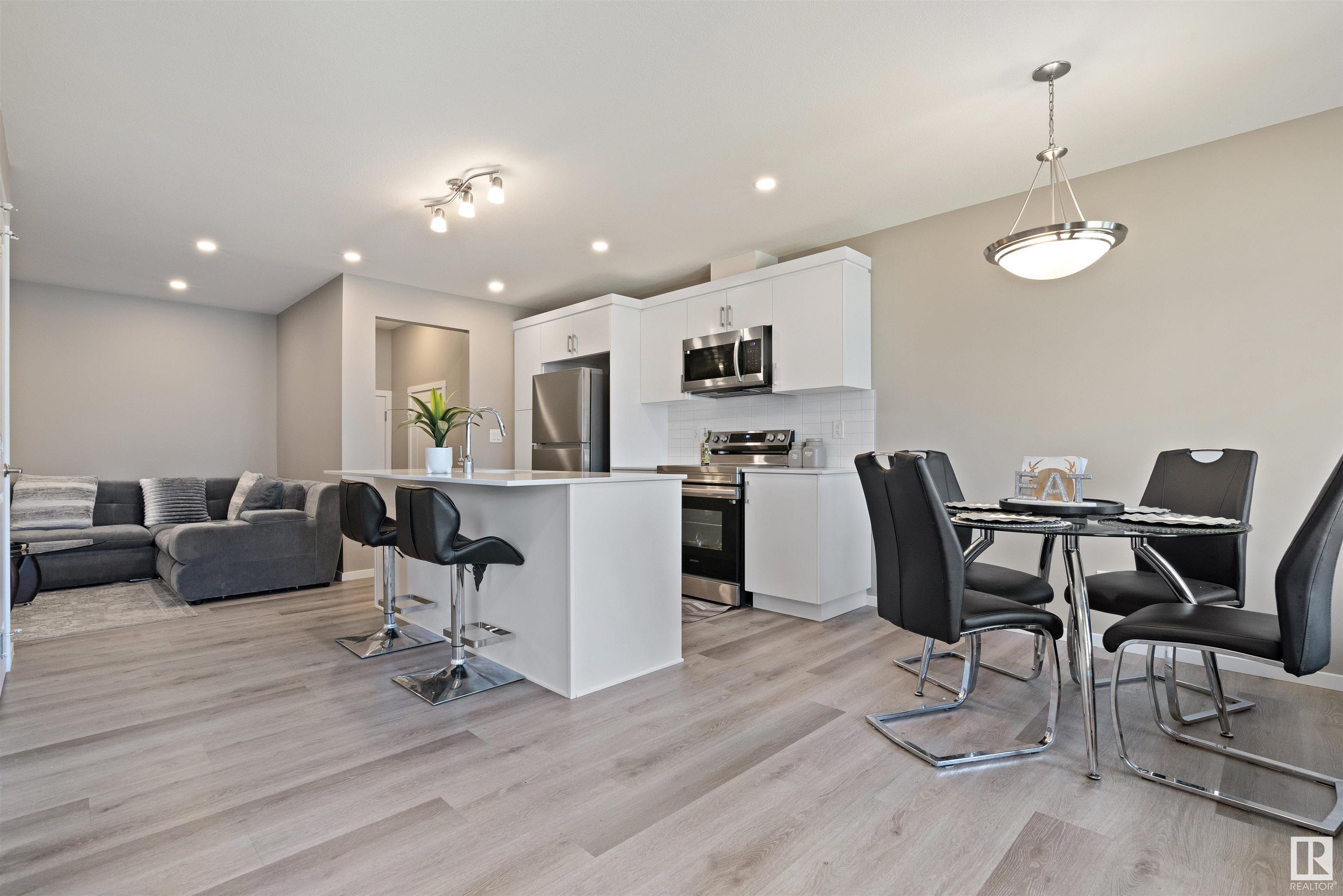 Property Photo:  1056 Crestview Tc  AB T8H 3A3 