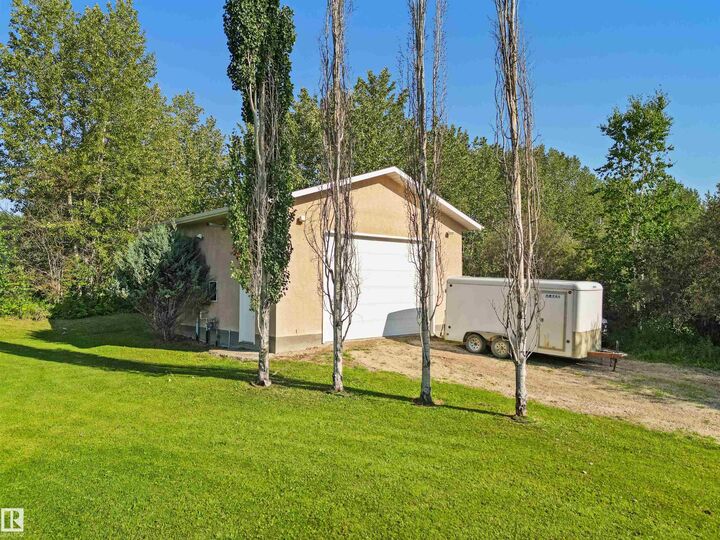 Property Photo:  49006 Rge Road 73 4  AB T7A 2A2 