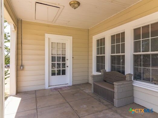 Property Photo: 404 Fennimore Street TX 76528