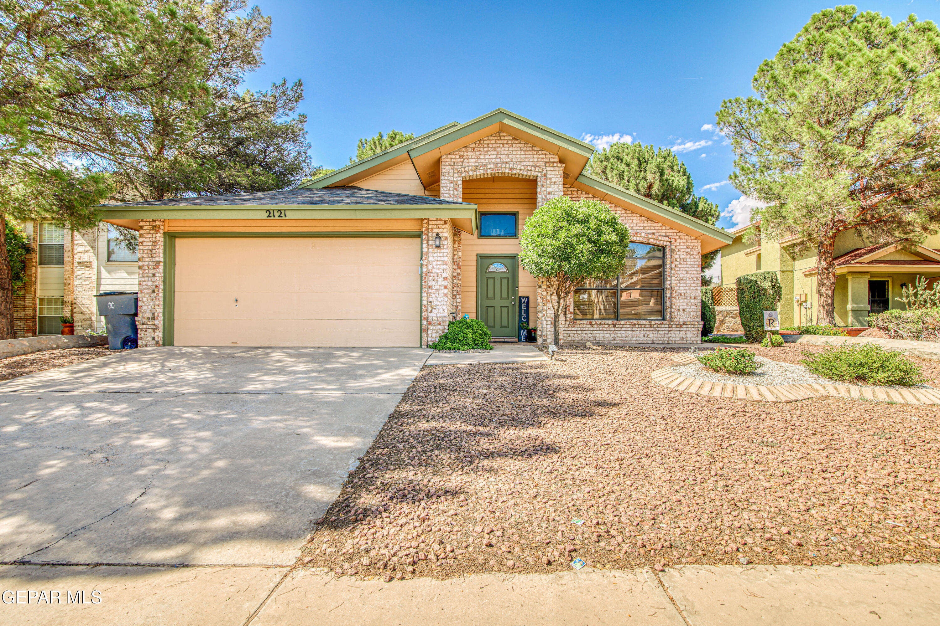 2121 E Glen Drive  El Paso TX 79936 photo