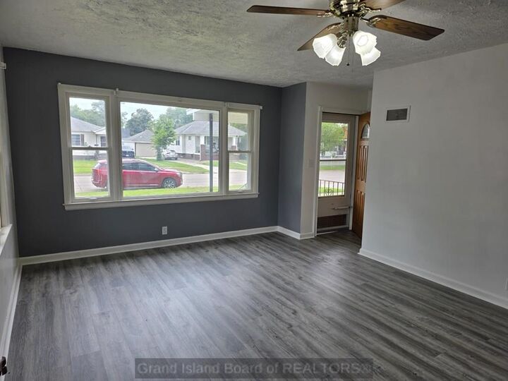 Property Photo: 315 S Vine NE 68801