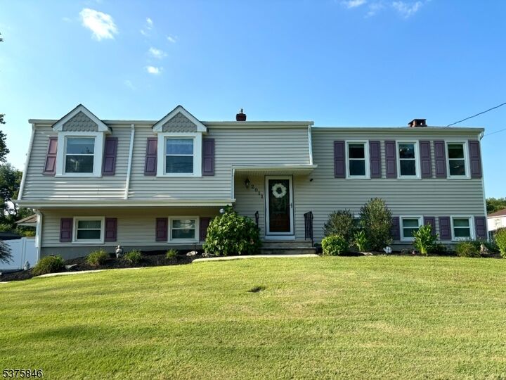 2011 Brooks Blvd  Hillsborough Twp. NJ 08844 photo