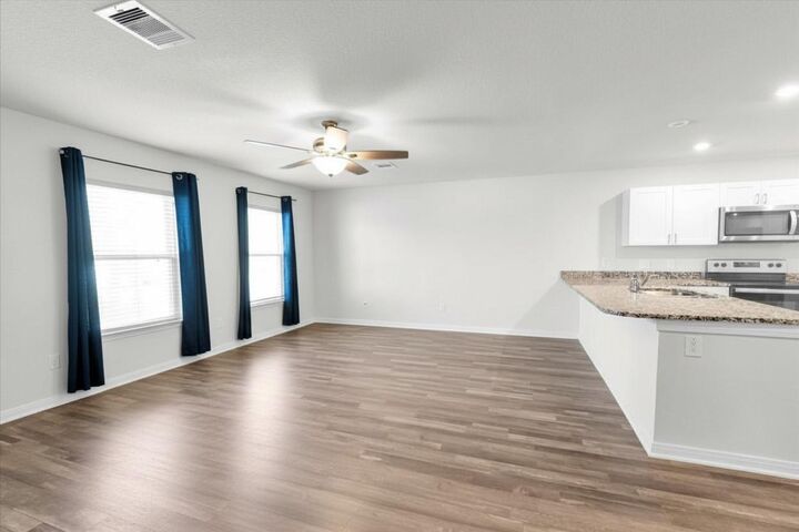 Property Photo: 146 Oak Circle TX 77351