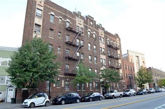 Photo de la propriété: 821 Bergen Ave D7 NJ 07306
