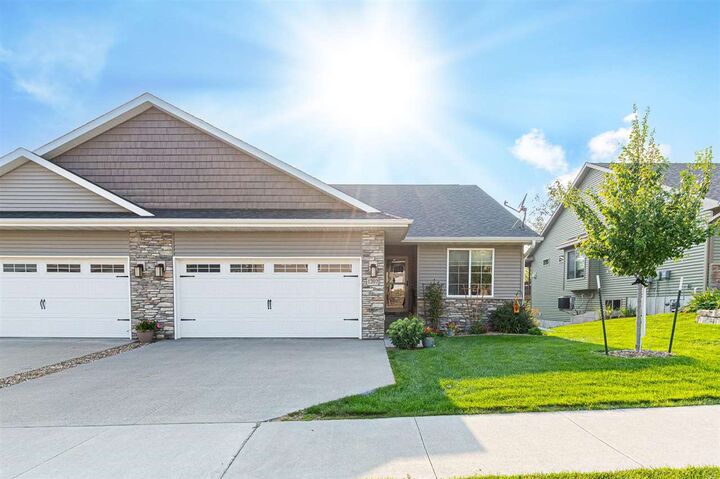 1207 Creekside Drive  Tiffin IA 52340 photo