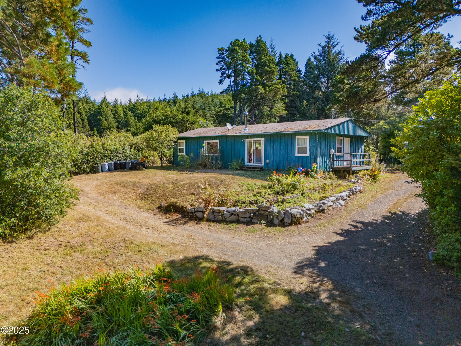 Property Photo:  1092 NW Camrose Drive  OR 97376 