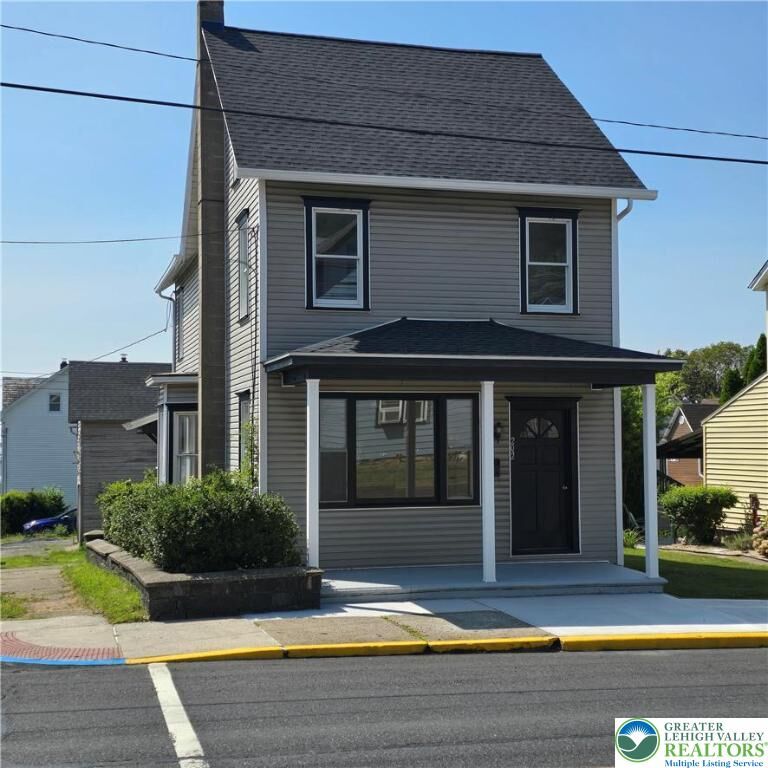 Property Photo:  202 Pennsylvania Avenue  PA 18072 