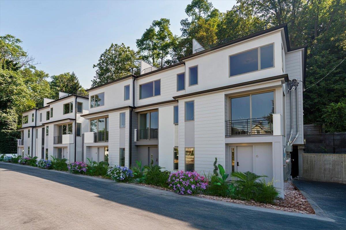 Property Photo: 5 Nodine Street 5 NY 10706
