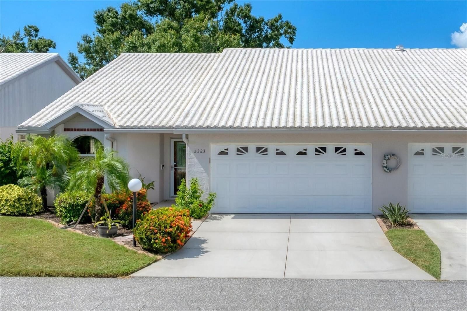 Property Photo: 5323 Kelly Drive 3 FL 34233