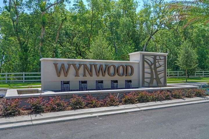 Property Photo: 2043 Ashwood Bluff Drive FL 34761