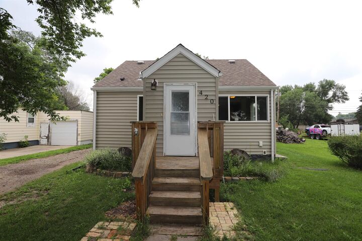 Property Photo:  420 18th St NW  ND 58703 