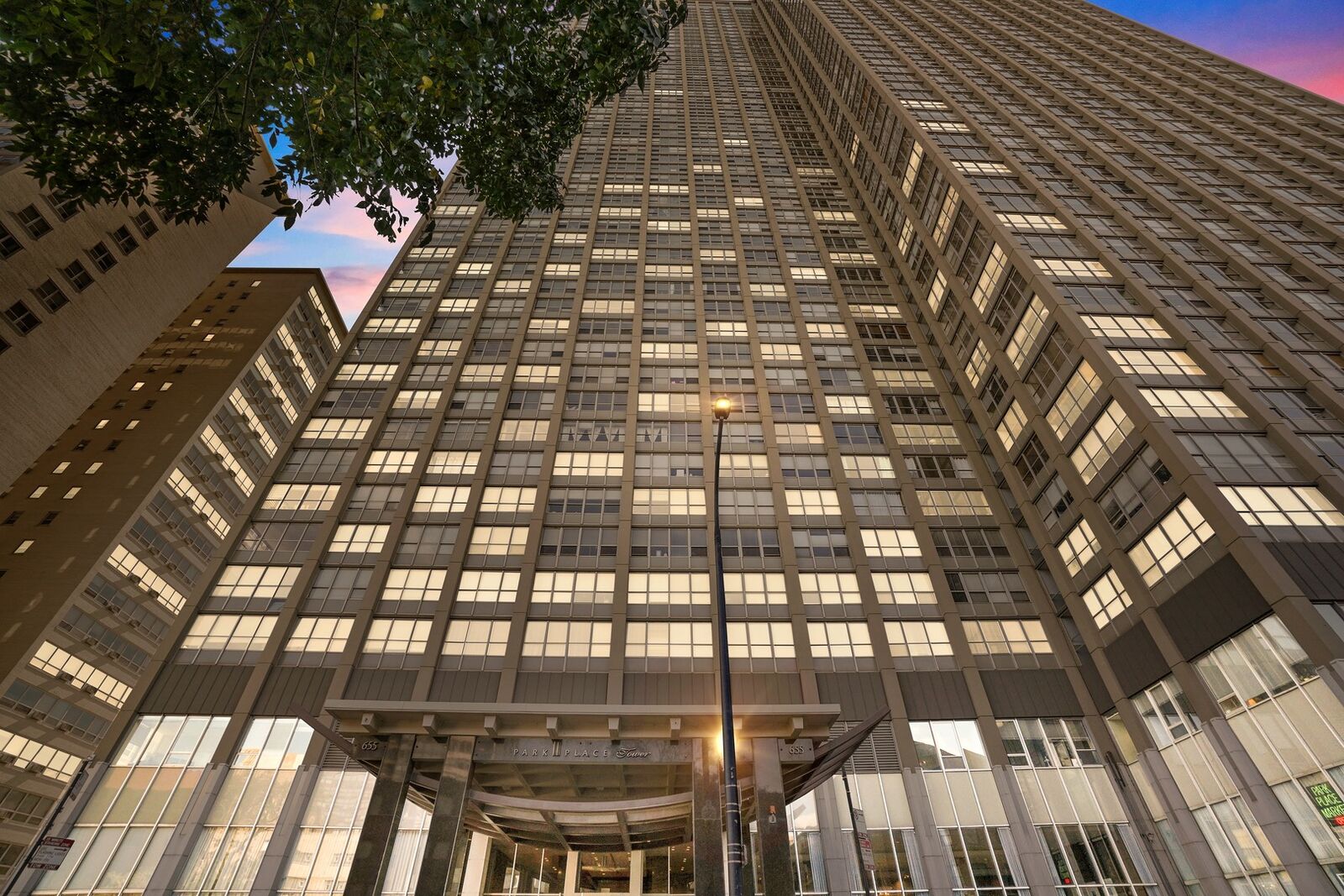 Property Photo: 655 W Irving Park Road 2808 IL 60613