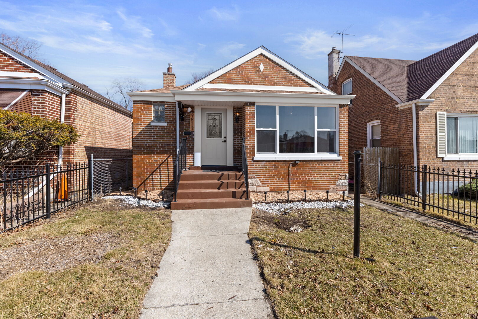 Property Photo: 9817 S Ellis Avenue IL 60628