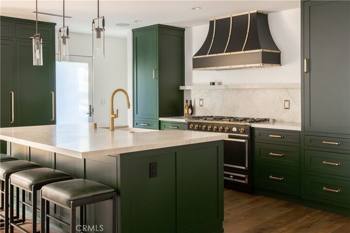 Property Photo: 133 N La Jolla Avenue CA 90048