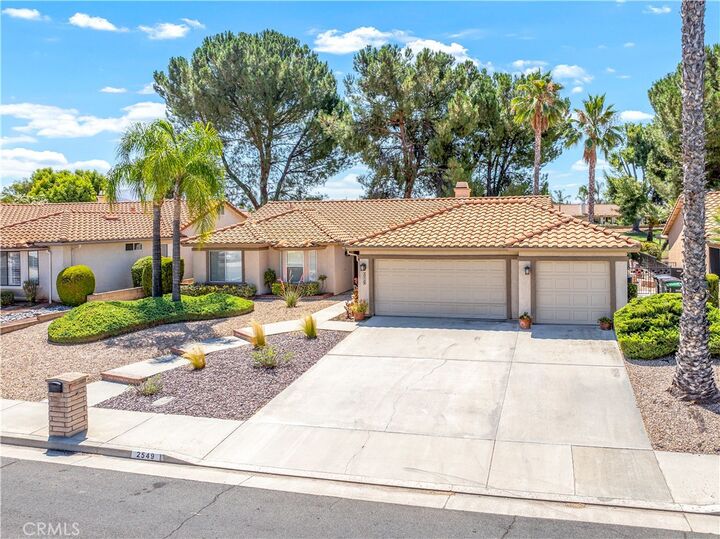 Property Photo: 2549 Peach Tree Street CA 92545