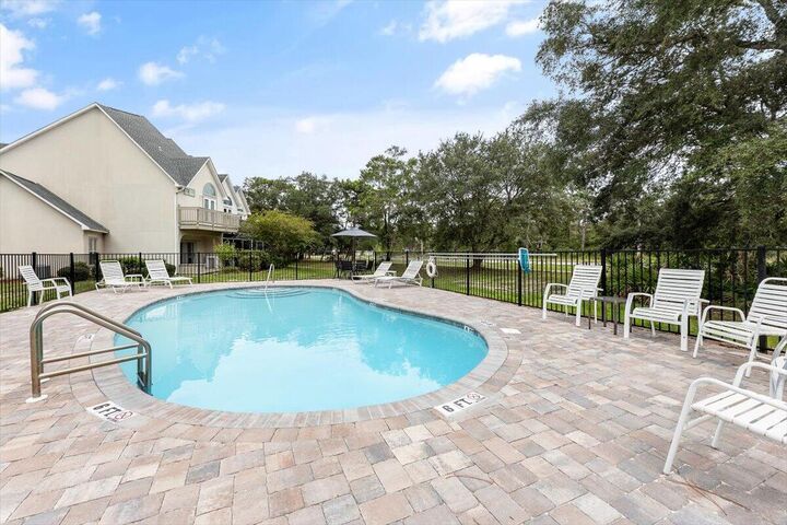 Property Photo: 7285 Majestic Boulevard FL 32566