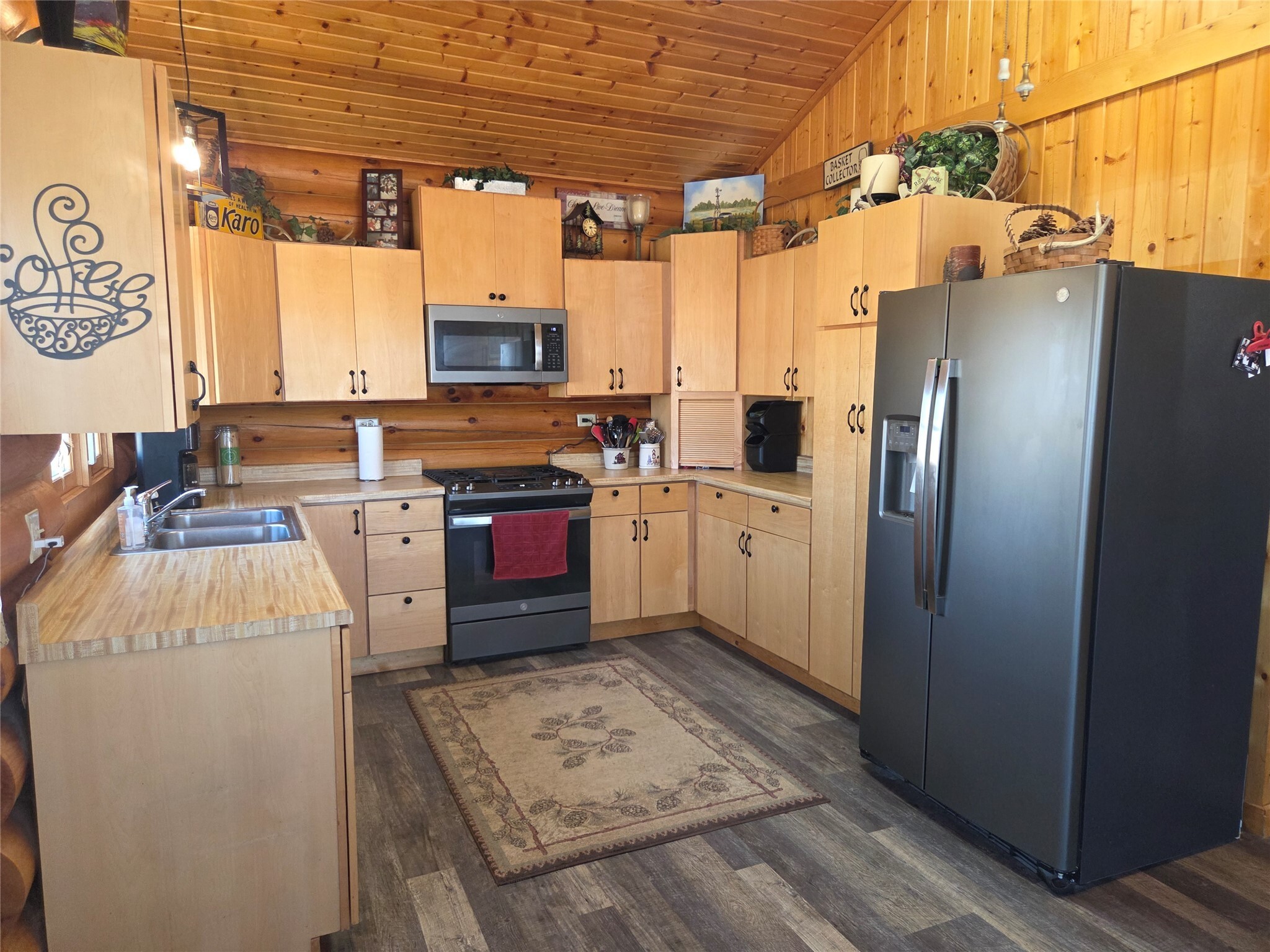 Property Photo:  28 Banks Lane  MT 59754 