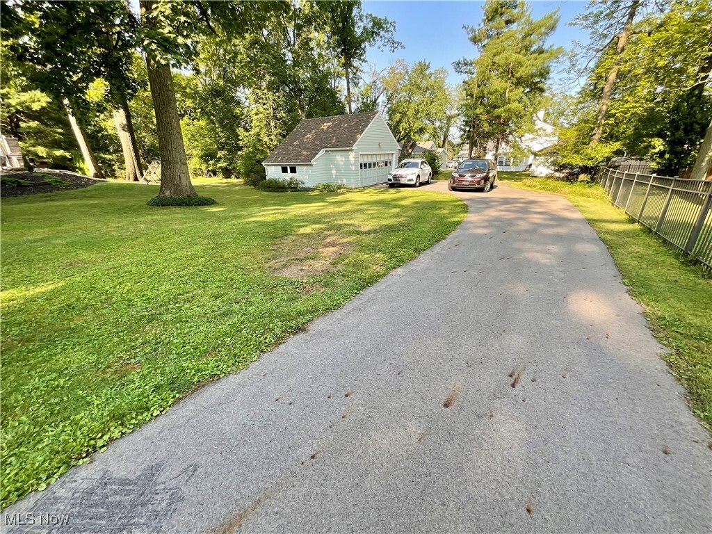Property Photo:  7240 Oak Drive  OH 44514 