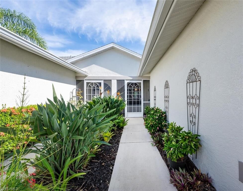 Property Photo:  6284 Shadowood Cir 1602  FL 34112 