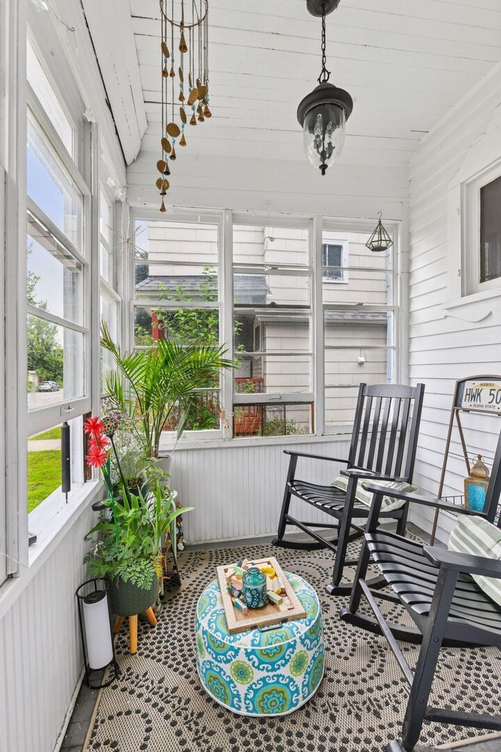 Property Photo: 916 W 26th Street MN 55405